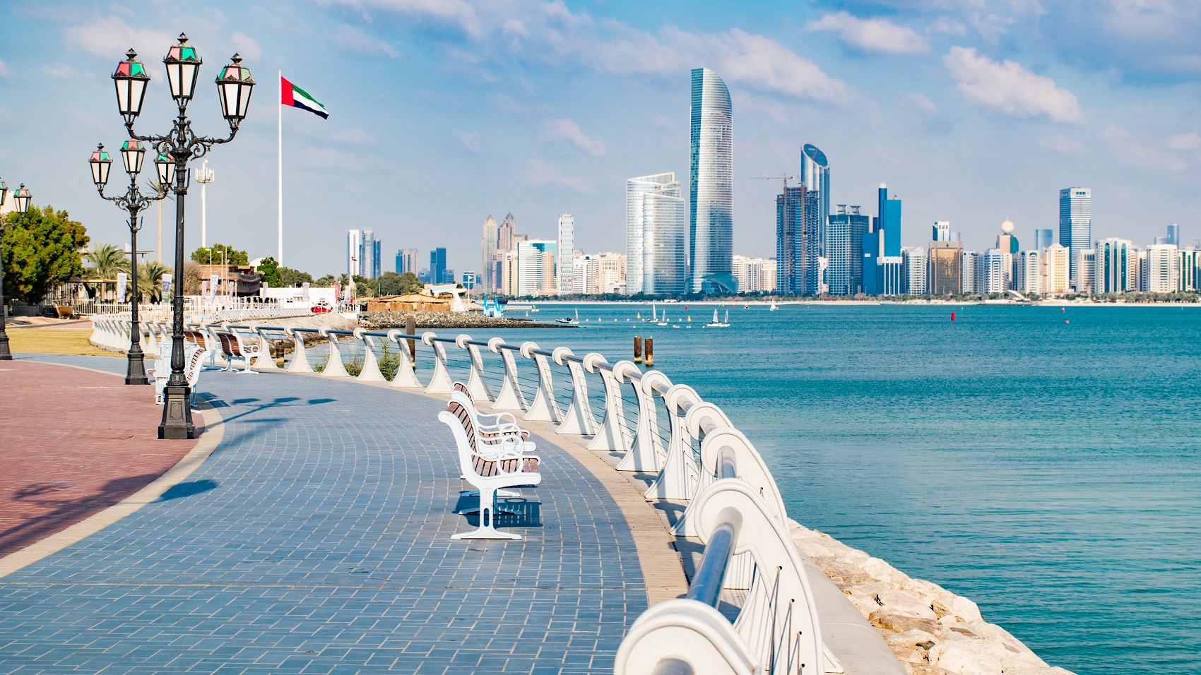 Moving to the UAE for permanent residence: how to do it?